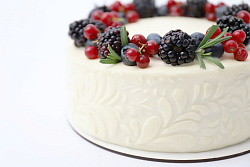 Торт «Молочная девочка»